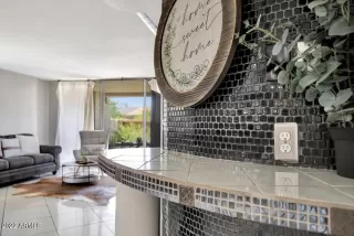 Photo #3: 6445301 Listing