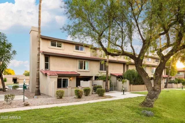 MLS: 6445626 Condo For Sale