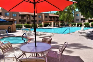 Photo #4: 6445659 Listing