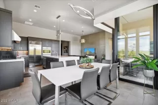 Photo #6: 6445665 Listing