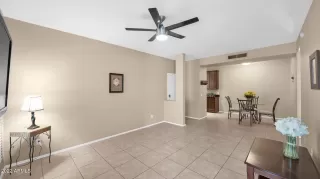 Photo #4: 6446000 Listing