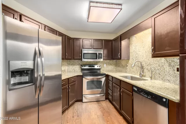 MLS: 6446072 Condo For Sale