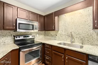 Photo #1: 6446072 Listing 