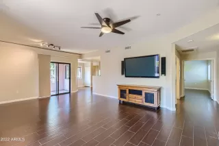 Photo #2: 6446189 Listing 