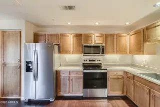 Photo #5: 6446189 Listing 