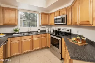 Photo #5: 6446723 Listing