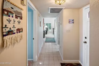 Photo #3: 6446985 Listing