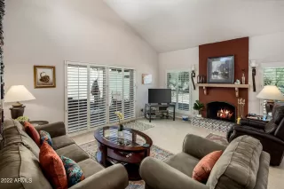 Photo #4: 6446985 Listing
