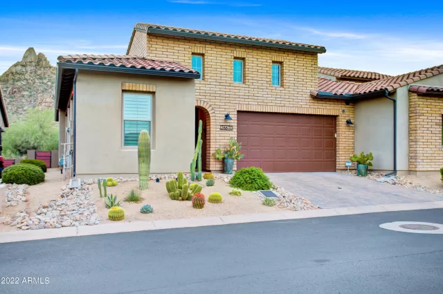 MLS: 6447061 Condo For Sale