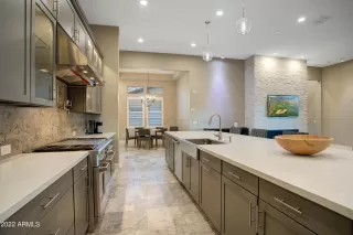 Photo #5: 6447061 Listing 