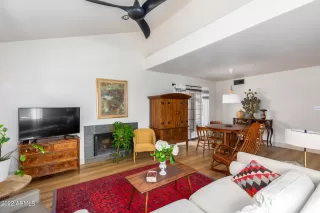 Photo #4: 6447207 Listing