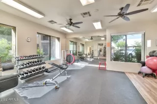 Photo #6: 6447258 Listing