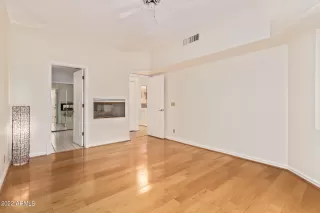Photo #3: 6447372 Listing