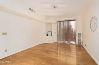 Photo #4: 6447372 Listing