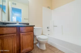 Photo #5: 6447575 Listing