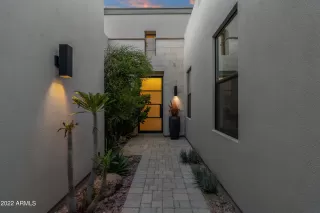 Photo #4: 6447850 Listing