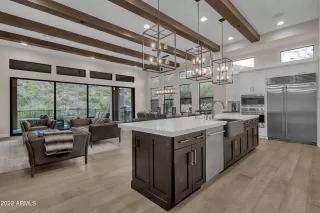 Photo #6: 6447850 Listing