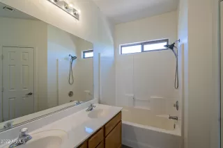 Photo #5: 6447879 Listing