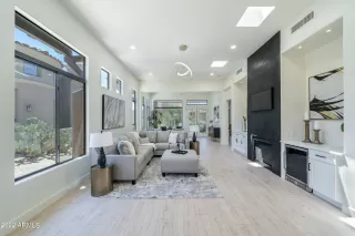 Photo #3: 6448131 Listing