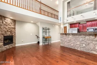Photo #4: 6448228 Listing