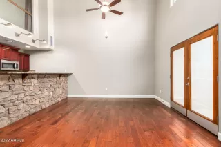 Photo #5: 6448228 Listing