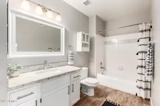 Photo #5: 6448303 Listing