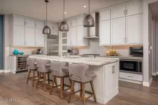 Photo #3: 6448382 Listing