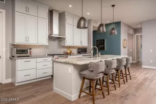 Photo #4: 6448382 Listing