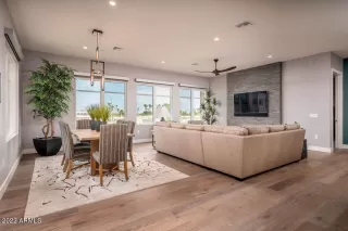 Photo #5: 6448382 Listing