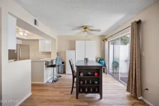 Photo #5: 6448566 Listing