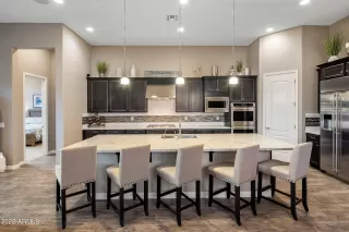 Photo #5: 6448813 Listing