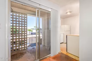 Photo #5: 6448823 Listing