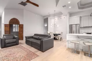 Photo #6: 6449522 Listing 