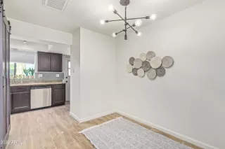 Photo #6: 6449690 Listing