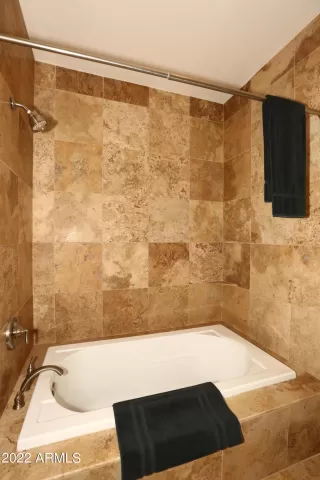 Photo #3: 6449691 Listing