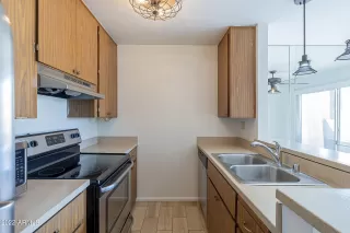 Photo #3: 6449999 Listing