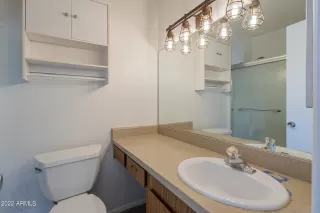 Photo #5: 6449999 Listing