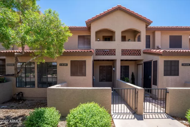 MLS: 6450054 Condo For Sale