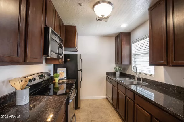 MLS: 6450253 Condo For Sale