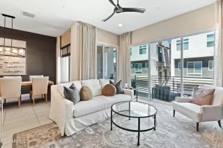 Photo #2: 6451139 Listing 