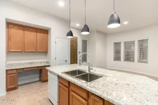 Photo #6: 6451186 Listing 