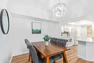 Photo #5: 6451194 Listing