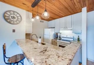 Photo #1: 6451328 Listing