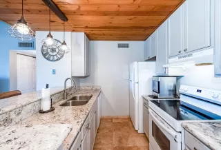 Photo #2: 6451328 Listing