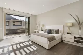 Photo #4: 6451997 Listing