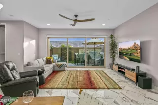 Photo #5: 6452303 Listing