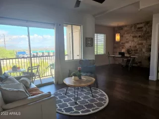 Photo #5: 6452688 Listing