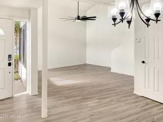 Photo #3: 6452892 Listing