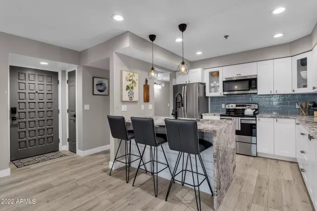MLS: 6453087 Condo For Sale