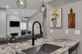 Photo #3: 6453087 Listing